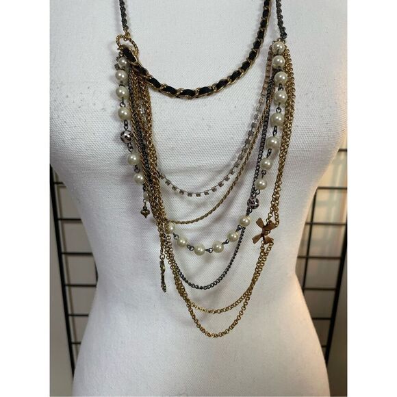 Betsey Johnson Vintage Multi Chain Charm Necklace with Pearls Rhinestones Vntg - Picture 3 of 10